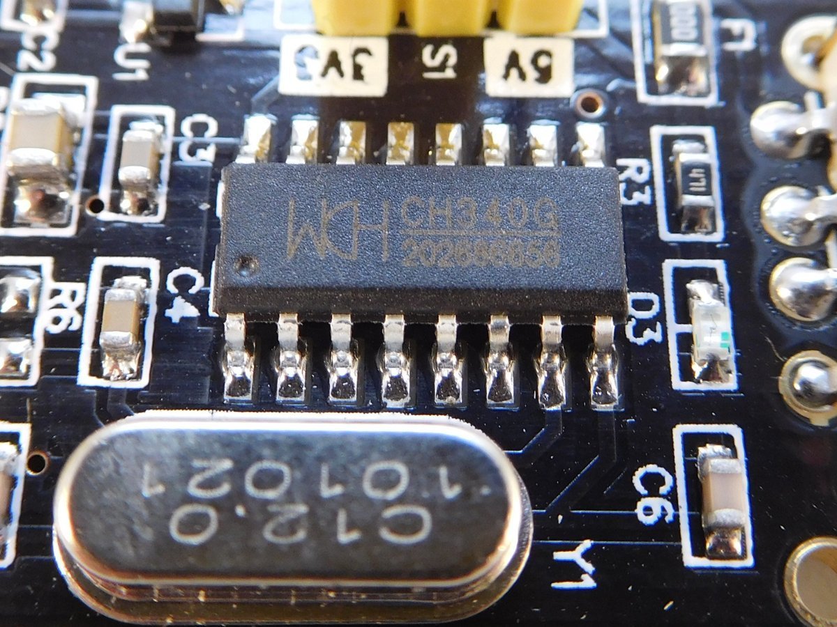 USB – TTL Serial Communication and Programming Adapter CH340 3.3V / 5V 8
